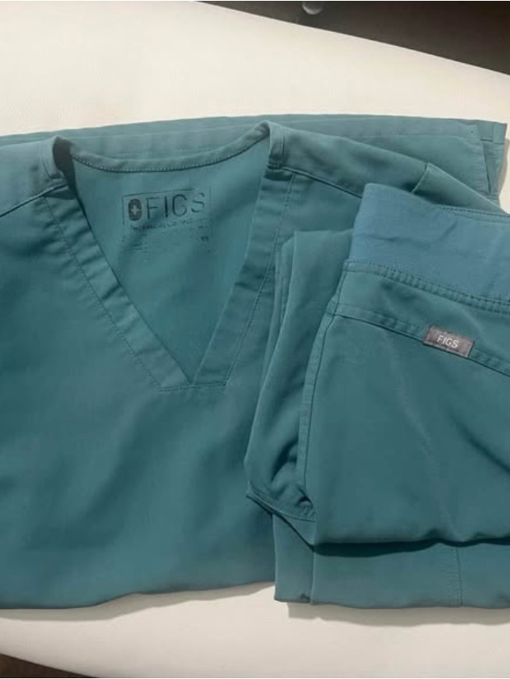 FIGS SCRUB SET HYDROGREEN CASMA TOP XXS AND KADE PANTS XXS-P